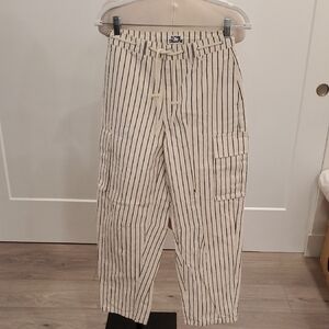 Future Collective Women’s Cargo Style ivory with/black stripe pant  Size 0 EUC